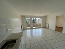 la motte servolex appartement 2 pièces 46 m2 env avec balcon et cave.