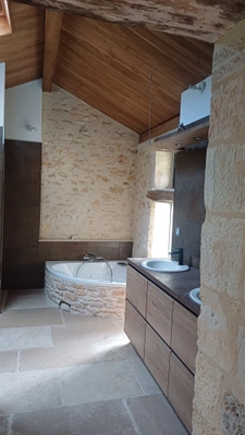 Propriete à vendre 7 pièces à 17 minutes de l'entrée de Périgueux.