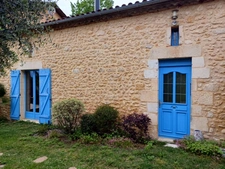 Bel ensemble immobilier avec 1 gite ou maison d'amis, piscine, au calme et sans vis à vis