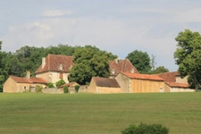 Château du 17éme dans un superbe environnement aux portes de Périgueux