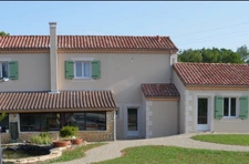 Propriete/Gites 7 hectares, Proche de THENON (24)
