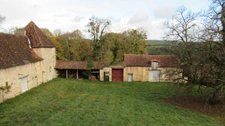 Château du 17éme dans un superbe environnement aux portes de Périgueux
