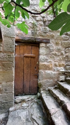 Maison du 17ème dans environnement très calme, avec un gite ou maison d'amis