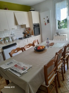 Quartier Coty (Tours Nord), charmant appartement Duplex de 100 m² situé au 1er étage avec parking sécurisé et cave