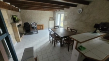 LE GRAND PRESSIGNY (Sud 37), belle maison de caractère composée de 3 logements indépendants et offrant 259 m² habitables pour 11 pièces, sur un terrain arboré d'environ 7 360 m².