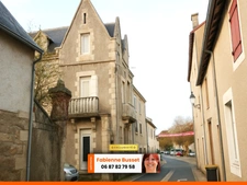 Centre ville de St SAVIN (86310) -  A vendre immeuble de 3 logements  comprenant 10 pièces  sur un terrain de 424 m²