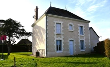 Centre de Port de Piles, maison de caractère en pierre de taille, 210 m² habitables sur un terrain clos de 4805 m²