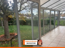 Mauprévoir centre, maison sur 2 niveaux offrant plus de 90 m² habitables avec 3 chambres, sur un terrain clos et arboré de 1 706 m²