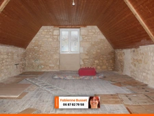 Centre ville de St SAVIN (86310) -  A vendre immeuble de 3 logements  comprenant 10 pièces  sur un terrain de 424 m²