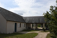 La Celle st Avant, centre bourg avec tous ses commerces, ensemble immobilier de 10 logements individuels de plain-pied pour 400 m² habitables, sur un terrain d'environ 2 800 m²