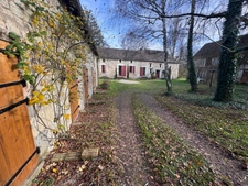 Marcé/Esves - Ancien moulin et ses nombreuses dépendances - Maison principale, grange, 2 gîtes + autres dépendances - Terrain de 5000 m²