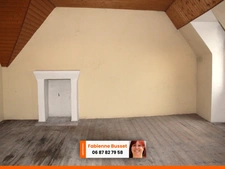 Centre ville de St SAVIN (86310) -  A vendre immeuble de 3 logements  comprenant 10 pièces  sur un terrain de 424 m²