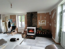 Au cœur de Sepmes, charmant village à 5 mn de Ste Maure et de l'autoroute A10, belle maison en pierre de 140 m² habitables sur 1495 m² de terrain.