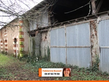 Centre ville de St SAVIN (86310) -  A vendre immeuble de 3 logements  comprenant 10 pièces  sur un terrain de 424 m²