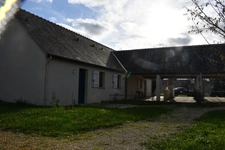 Centre bourg de La Celle st Avant avec tous ses commerces, ensemble immobilier de 3 logements individuels de plain-pied pour 150 m² habitables