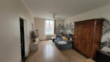 Centre de Port de Piles, maison de caractère en pierre de taille, 210 m² habitables sur un terrain clos de 4805 m²