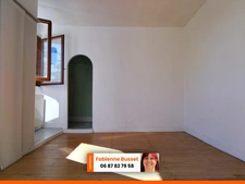 Mauprévoir centre, maison sur 2 niveaux offrant plus de 90 m² habitables avec 3 chambres, sur un terrain clos et arboré de 1 706 m²
