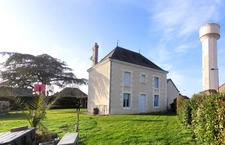 Centre de Port de Piles, maison de caractère en pierre de taille, 210 m² habitables sur un terrain clos de 4805 m²