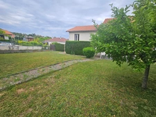 Maison à vendre 4 chambres- 2 garages- terrain 767 m2- LA ROCHE BLANCHE (63670)
