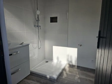 LE CENDRE maison 5 pièces avec un garage d'une surface exceptionnelle 