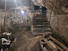 Maison à rénover 5 pièces au coeur du village de VEYRE MONTON 