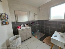 Maison à vendre 8 pièces PERIGNAT LES SARLIEVE (63)