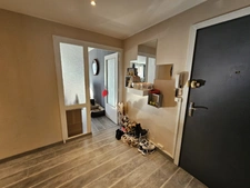 Appartement lumineux avec balcon- places de parking- 2 chambres- quartier Oradou -CLERMONT FERRAND (63)