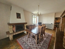 Maison à vendre 4 chambres- 2 garages- terrain 767 m2- LA ROCHE BLANCHE (63670)
