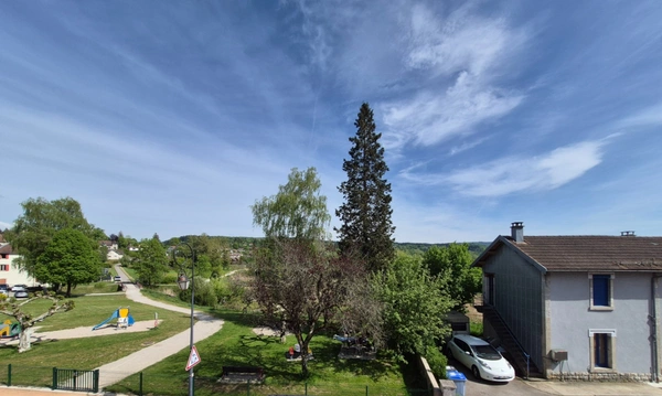 Maison à vendre 7 pièces CLAIRVAUX LES LACS (39)