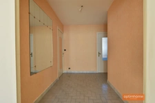 Villeurbanne aux portes de Lyon 6 – T4 traversant avec parking et cave !