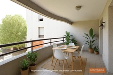 T4 traversant, calme et lumineux avec balcons et cave. Un garage est possible en option. 