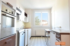 Villeurbanne aux portes de Lyon 6 – T4 traversant avec parking et cave !