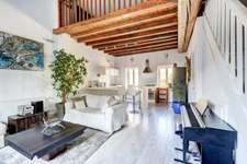 Appartement T3 avec beaucoup de cachet, au calme et à proximité des quais de Saône et de l'Ile Barbe