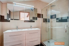 Maison de 124m2 (potentiel 153m2) avec garage et atelier sur terrain piscinable de 478m2 à 15km de Lyon