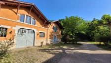 Coup de coeur assuré pour cette propriété de 371m2 habitables + garage de 60m2 + terrain de 1186m2