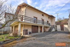 Maison de 124m2 (potentiel 153m2) avec garage et atelier sur terrain piscinable de 478m2 à 15km de Lyon
