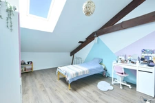 Coup de coeur assuré pour cette propriété de 371m2 habitables + garage de 60m2 + terrain de 1186m2