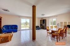 Très belle maison de 120m2 avec SPA extérieur, vue dégagée, garage double sur un terrain piscinable de 1500m2