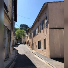 Appartement T3 avec beaucoup de cachet, au calme et à proximité des quais de Saône et de l'Ile Barbe