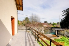 Maison de 124m2 (potentiel 153m2) avec garage et atelier sur terrain piscinable de 478m2 à 15km de Lyon