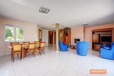 Très belle maison de 120m2 avec SPA extérieur, vue dégagée, garage double sur un terrain piscinable de 1500m2