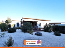 SUPERBE COTTAGE SUR TERRAIN ARBORÉ CLOS DANS UN PARC DE LOISIRS