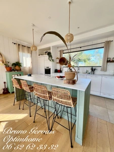 VILLA CONTEMPORAINE A OSSATURE BOIS  D'INSPIRATION WEST COAST A VENDRE A FRONTIGNAN