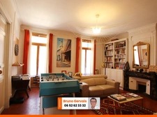 Grande maison de caractère rénovée à Villeveyrac – 250 m² habitables avec jardin, garage et terrasse