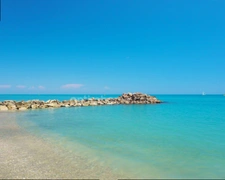 JOLI T2 AU PIED DU RIVAGE DE FRONTIGNAN PLAGE AVEC PARKING PRIVATIVE