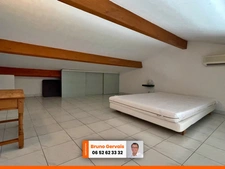 APPARTEMENT EN DERNIER ETAGE AVEC VUE MER