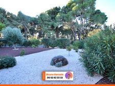 SUPERBE COTTAGE SUR TERRAIN ARBORÉ CLOS DANS UN PARC DE LOISIRS