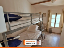 Maison à vendre en 2 parties possibilité local commercial+ habitation BOUZIGUES 