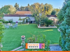 Maison à vendre à Balaruc-le-Vieux, années 80, avec jardin, piscine et vue dégagée
