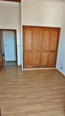 Maison familiale 126 m² avec garage, bureau indépendant, terrasse et grand espace de stockage à Frontignan